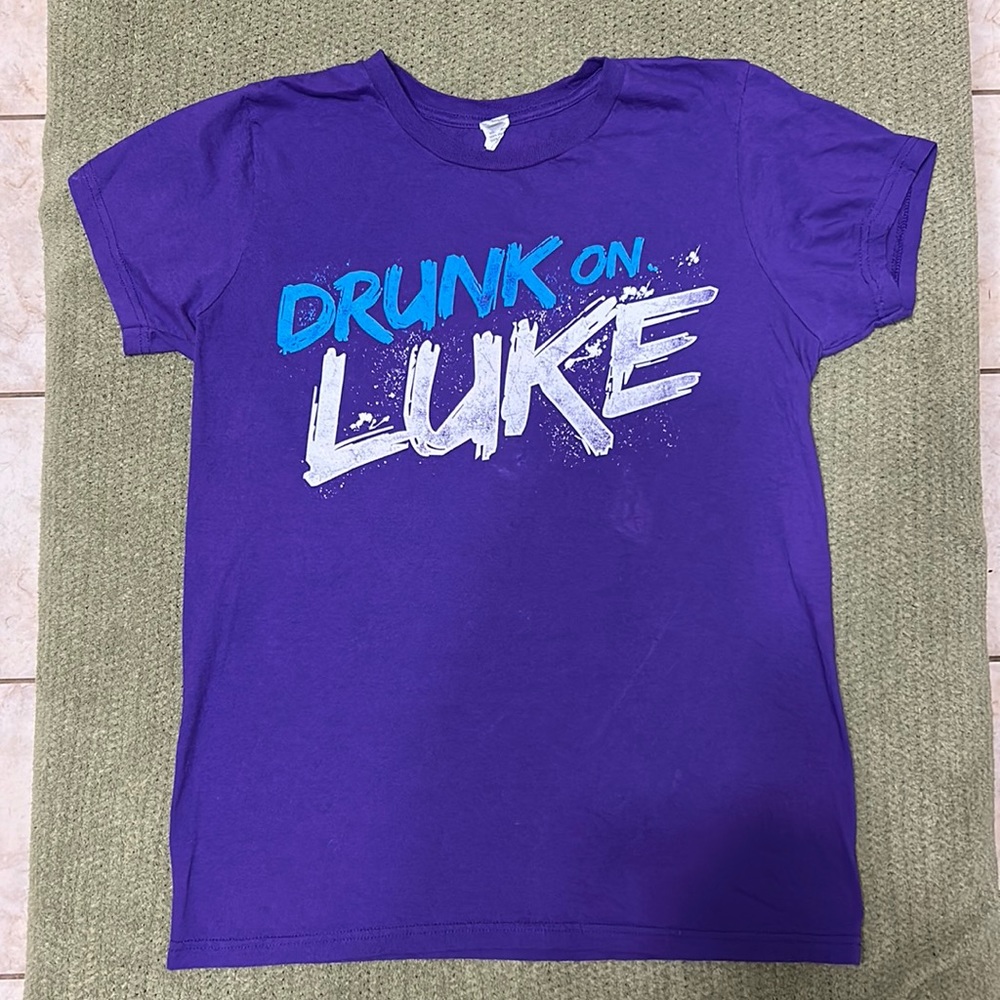 Luke Bryan concert tee women’s size large drunk on Luke